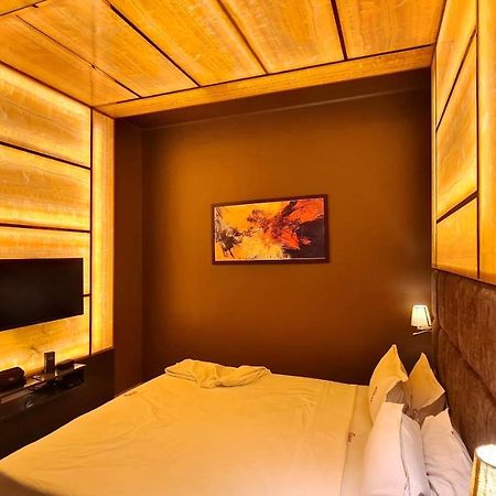 Galaxy Club & Hotel Bijāpur Esterno foto
