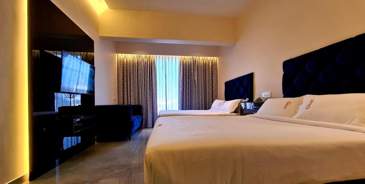 Galaxy Club & Hotel Bijāpur Esterno foto