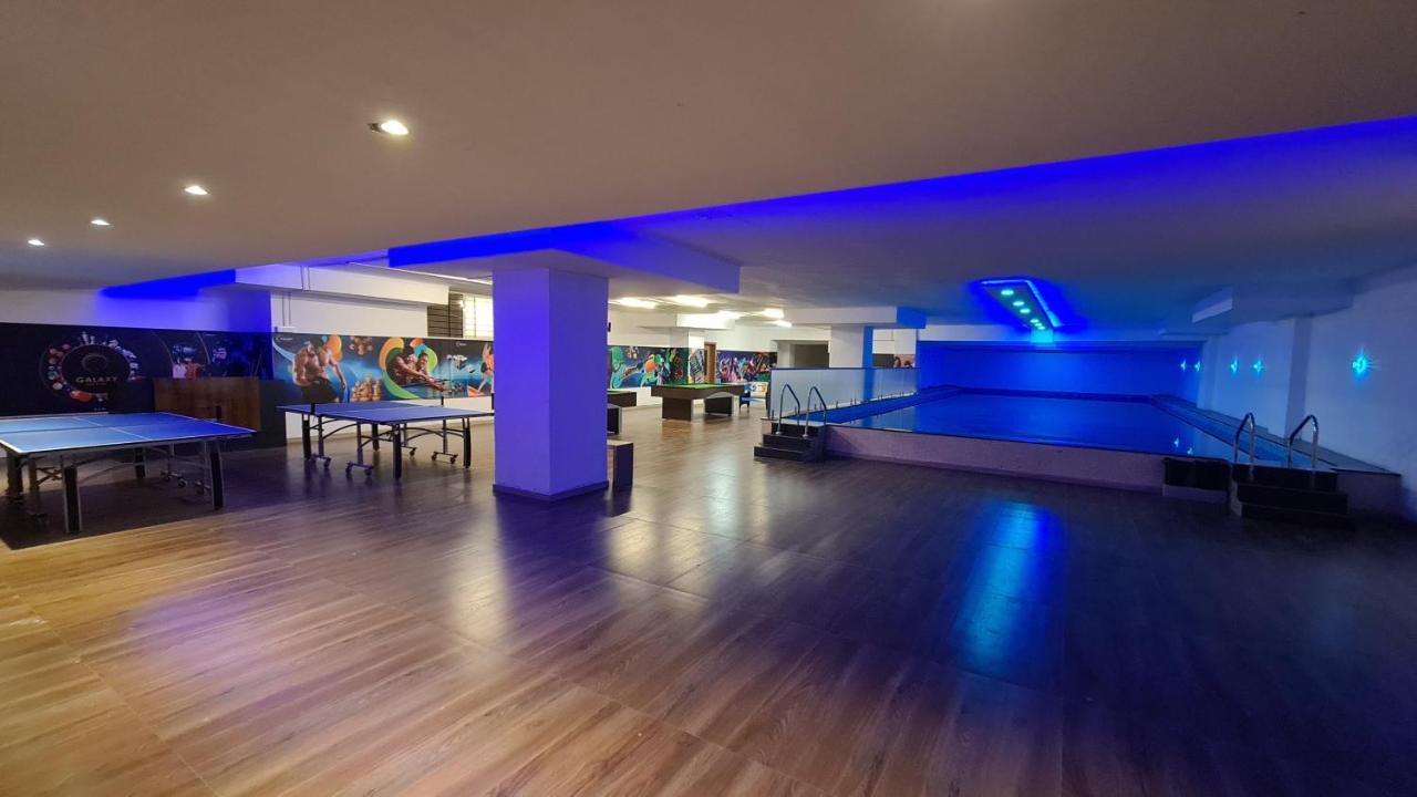 Galaxy Club & Hotel Bijāpur Esterno foto