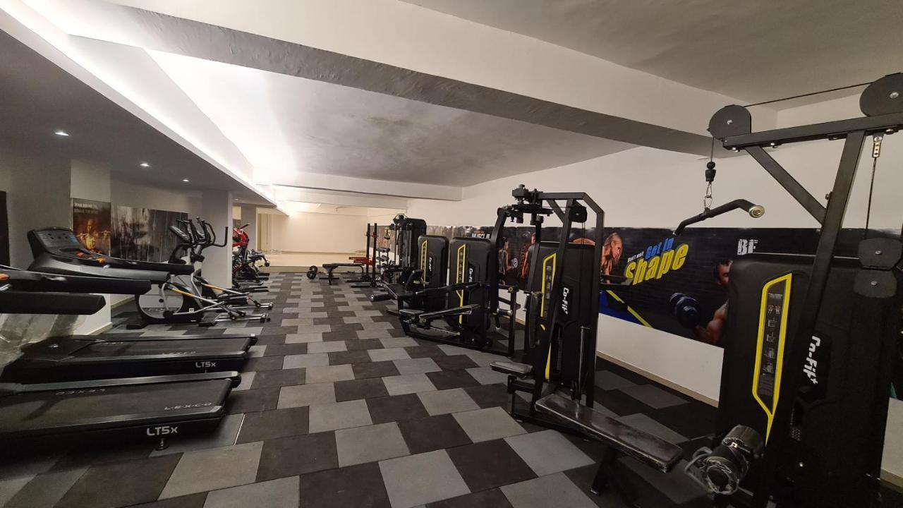 Galaxy Club & Hotel Bijāpur Esterno foto