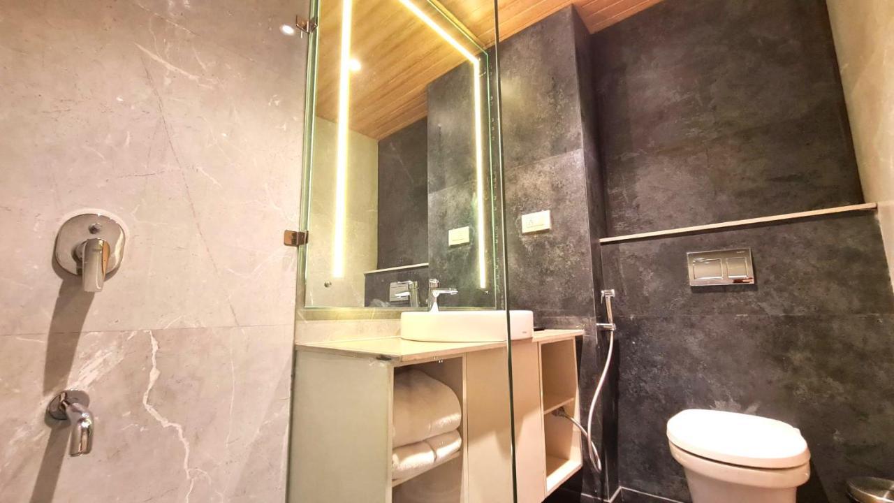 Galaxy Club & Hotel Bijāpur Esterno foto